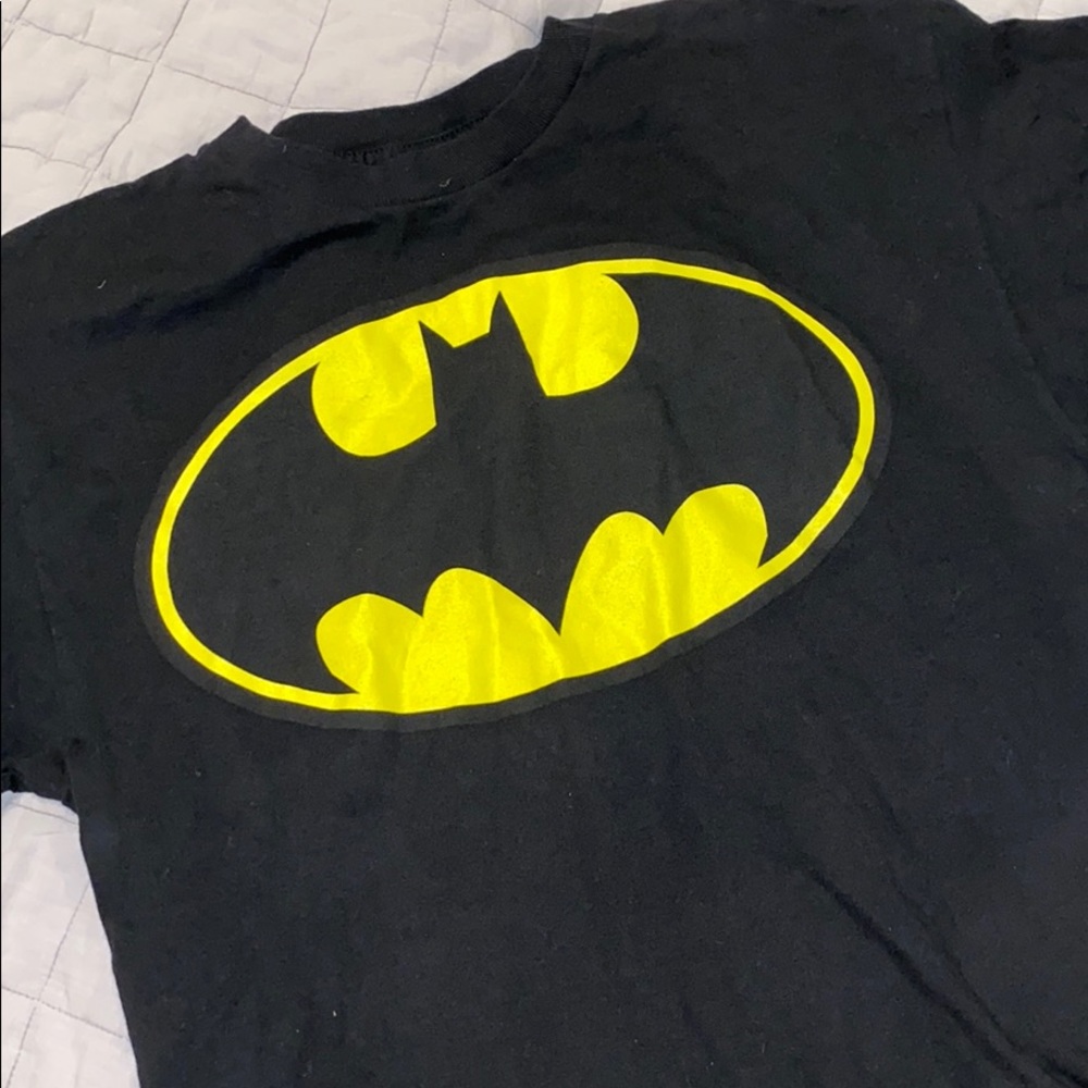 🔥BATMAN TSHIRT SIZE MEDIUM🔥